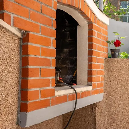 Ardiana Affittacamere 3*